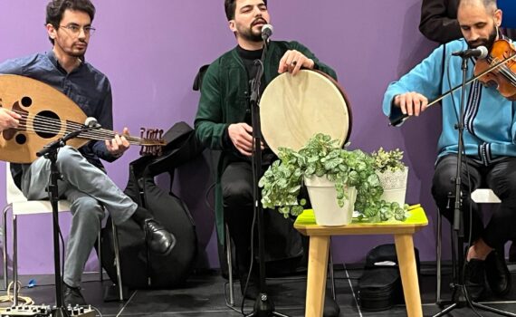 Het Pauzekoor zong bij openbare iftars 13 maart 2024 Mansveltschool